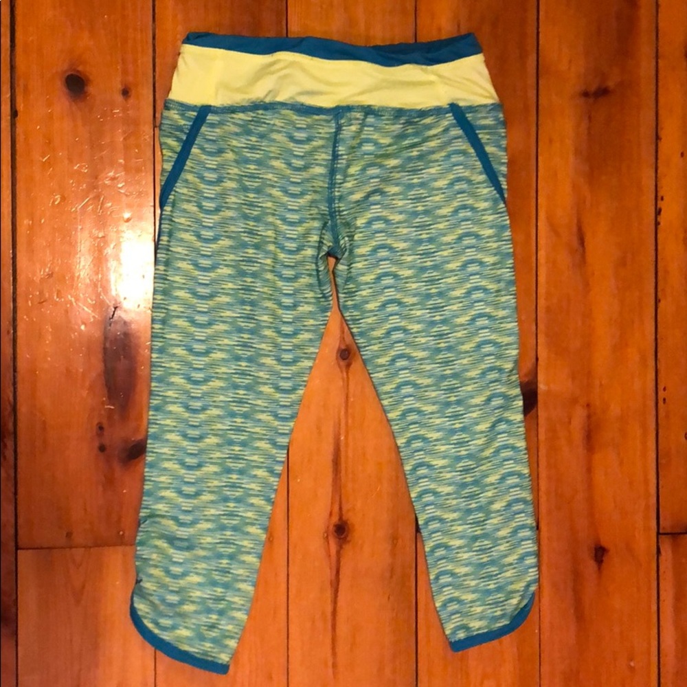 Power Capris - Picture 2 of 4